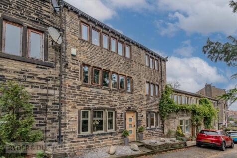 4 bedroom terraced house for sale