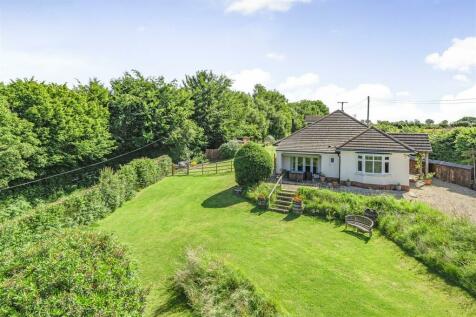 4 bedroom detached bungalow for sale