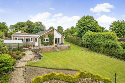 4 bedroom detached bungalow for sale