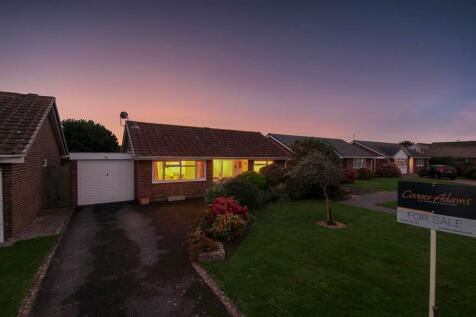 2 bedroom detached bungalow for sale