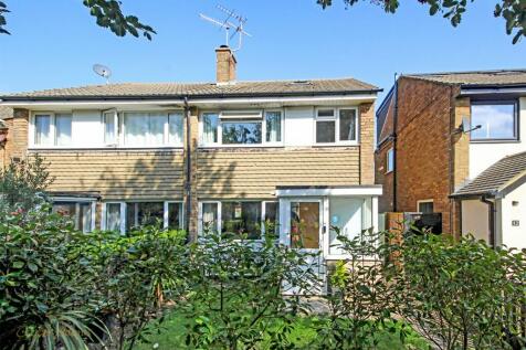 3 bedroom semi-detached house for sale