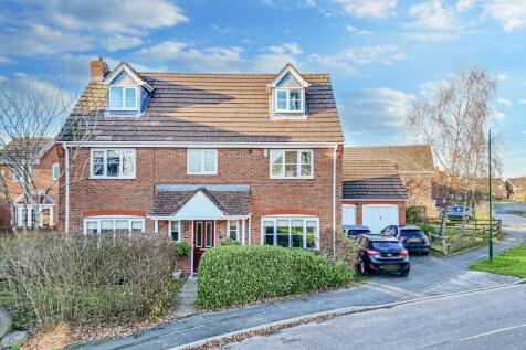Grovefield Crescent, Balsall Common, CV7 5 bed detached house for sale