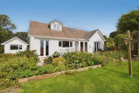 Caemorgan Road, Cardigan 3 bed detached bungalow for sale
