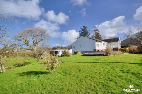 Llangoedmor, Cardigan 4 bed detached bungalow for sale