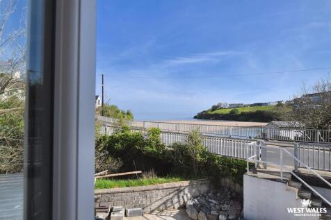 Aberporth, Cardigan 3 bed detached house for sale