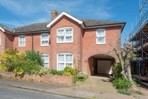 4 bedroom semi-detached house for sale