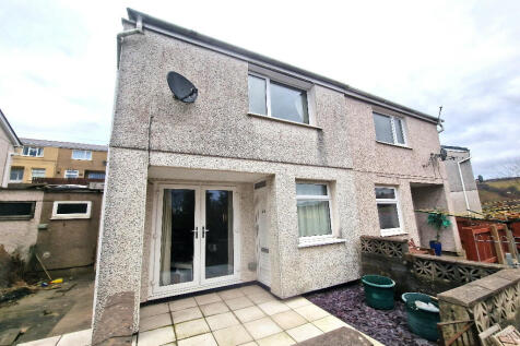 2 bedroom semi-detached house for sale