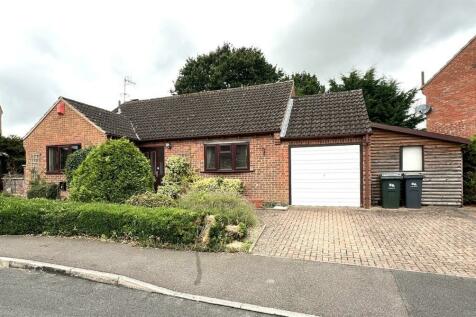 2 bedroom detached bungalow for sale