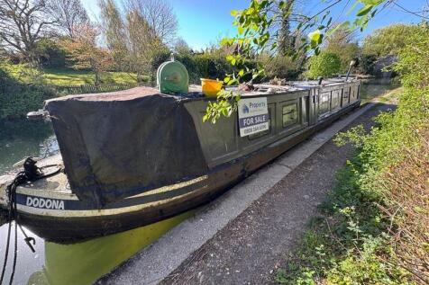 1 bedroom house boat for sale