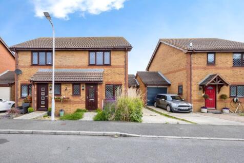 2 bedroom semi-detached house for sale