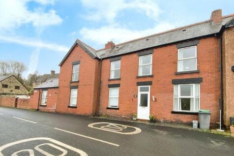 King Street, Cefn Mawr LL14 3 bed terraced house for sale