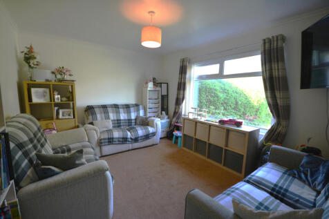 Philips Park Road East, Whitefield... 3 bed semi