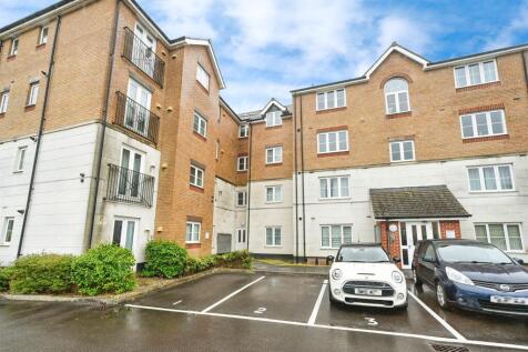 2 bedroom ground floor flat for sale