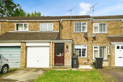 4 bedroom terraced house for sale