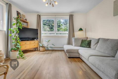 Victoria Drive, London 2 bed flat for sale