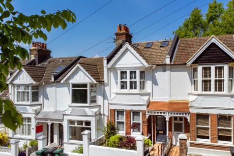 4 bedroom terraced house for sale