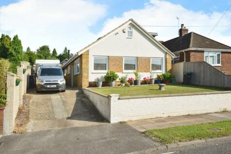 3 bedroom detached bungalow for sale