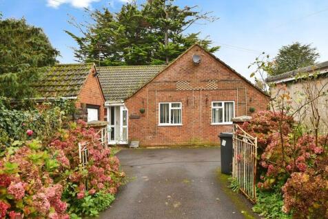 Barnaby Close, Salisbury             ... 2 bed bungalow for sale