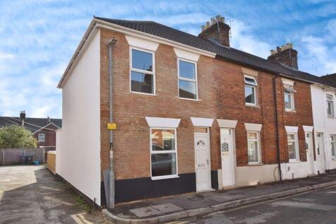 2 bedroom end of terrace house for sale