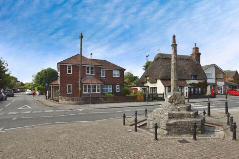 The Borough, Downton                 ... 3 bed semi