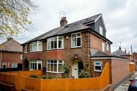 4 bedroom semi-detached house for sale