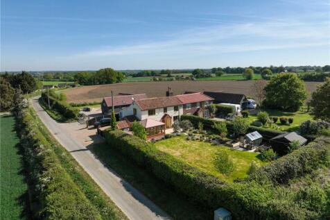 Sallow Lane, Kirby Bedon, Norwich... 4 bed semi