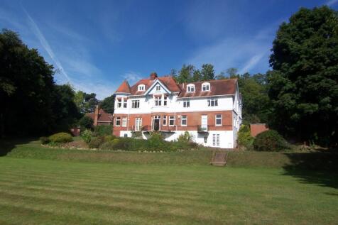 Henley Road, Marlow, Buckinghamshire... 2 bed duplex for sale