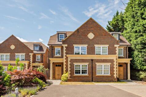Amersham Road, Beaconsfield, HP9 3 bed semi