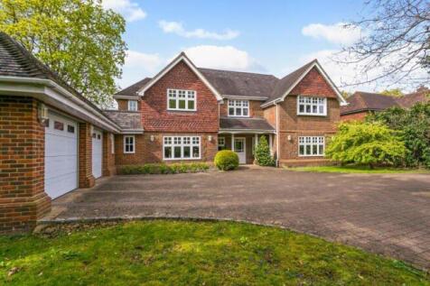 Dukes Wood Drive, Gerrards Cross... 5 bed detached house for sale