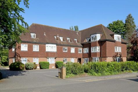 Grove Road, Beaconsfield... 4 bed apartment for sale