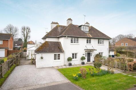 Links Road, Flackwell Heath... 5 bed house for sale