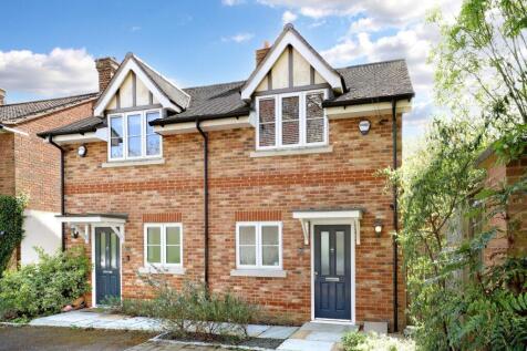 2 bedroom semi-detached house for sale