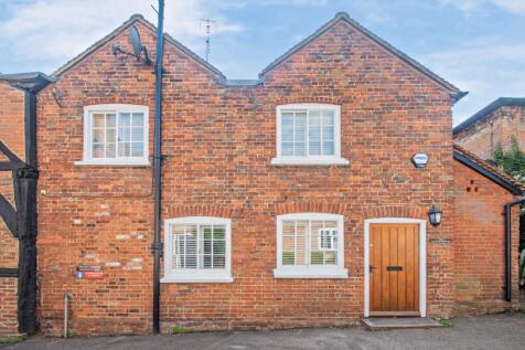 Wycombe End, Beaconsfield... 3 bed end of terrace house for sale