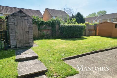 2 bedroom semi-detached bungalow for sale
