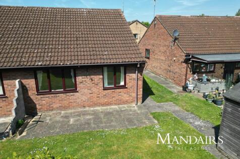 2 bedroom semi-detached bungalow for sale