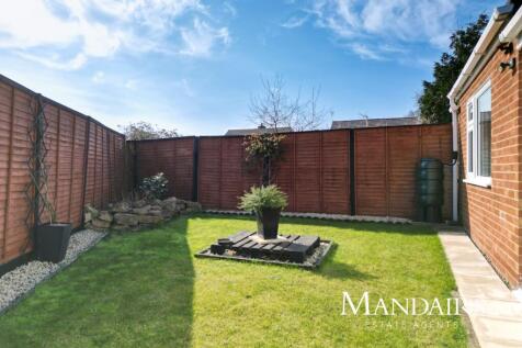2 bedroom detached bungalow for sale