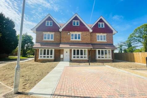 4 bedroom semi-detached house for sale