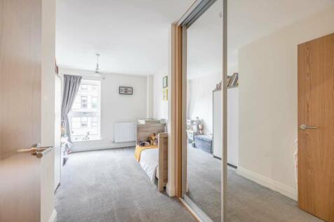 Windsor Road, Slough SL1 2 bed apartment for sale