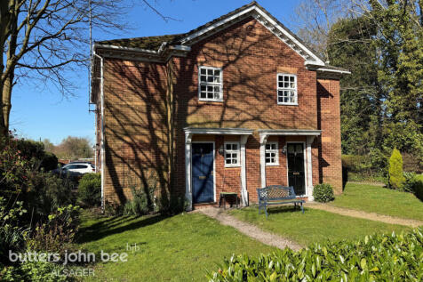 1 bedroom semi-detached house for sale