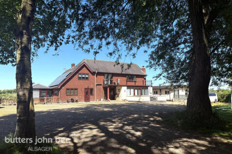 Moat Lane, Audley 5 bed detached house for sale