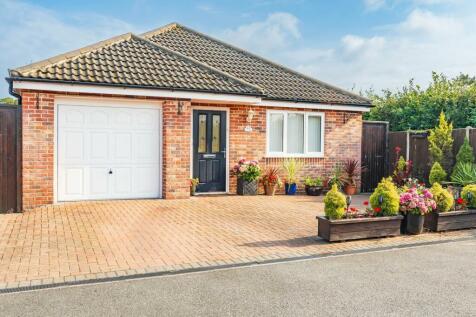 3 bedroom detached bungalow for sale