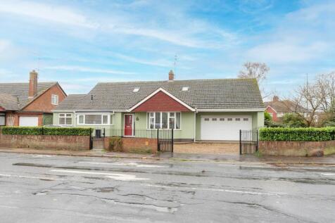 Caister Road, Great Yarmouth 4 bed chalet for sale