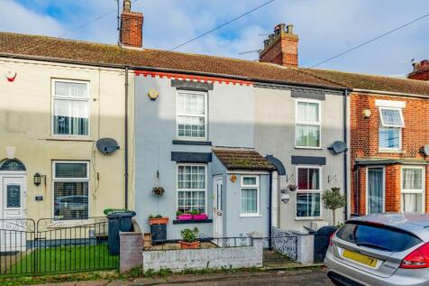 Isaacs Road, Great Yarmouth 2 bed terraced house for sale