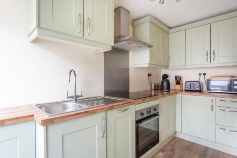 2 bedroom cottage for sale