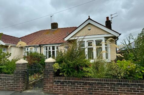 2 bedroom semi-detached bungalow for sale