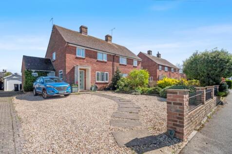 3 bedroom semi-detached house for sale