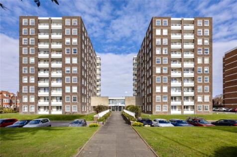West Parade, Worthing, West Sussex, BN11 2 bed flat for sale