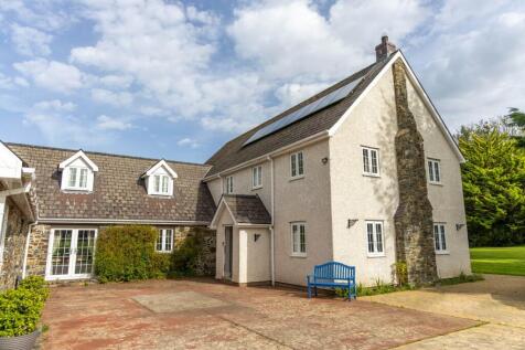 Cross Inn, Nr New Quay, SA44 5 bed detached house for sale