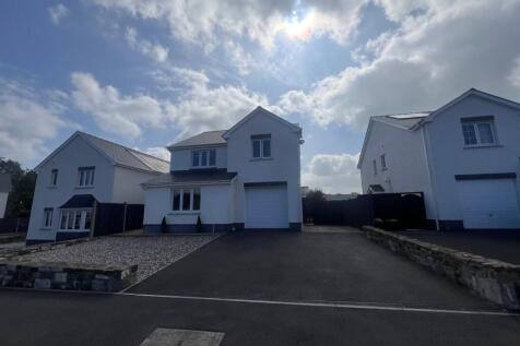 Heol Y Cwm, Cross Inn, Llandysul, SA44 4 bed detached house for sale