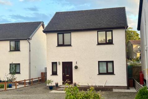 8 Maes Dafydd, Llanarth, SA47 3 bed detached house for sale